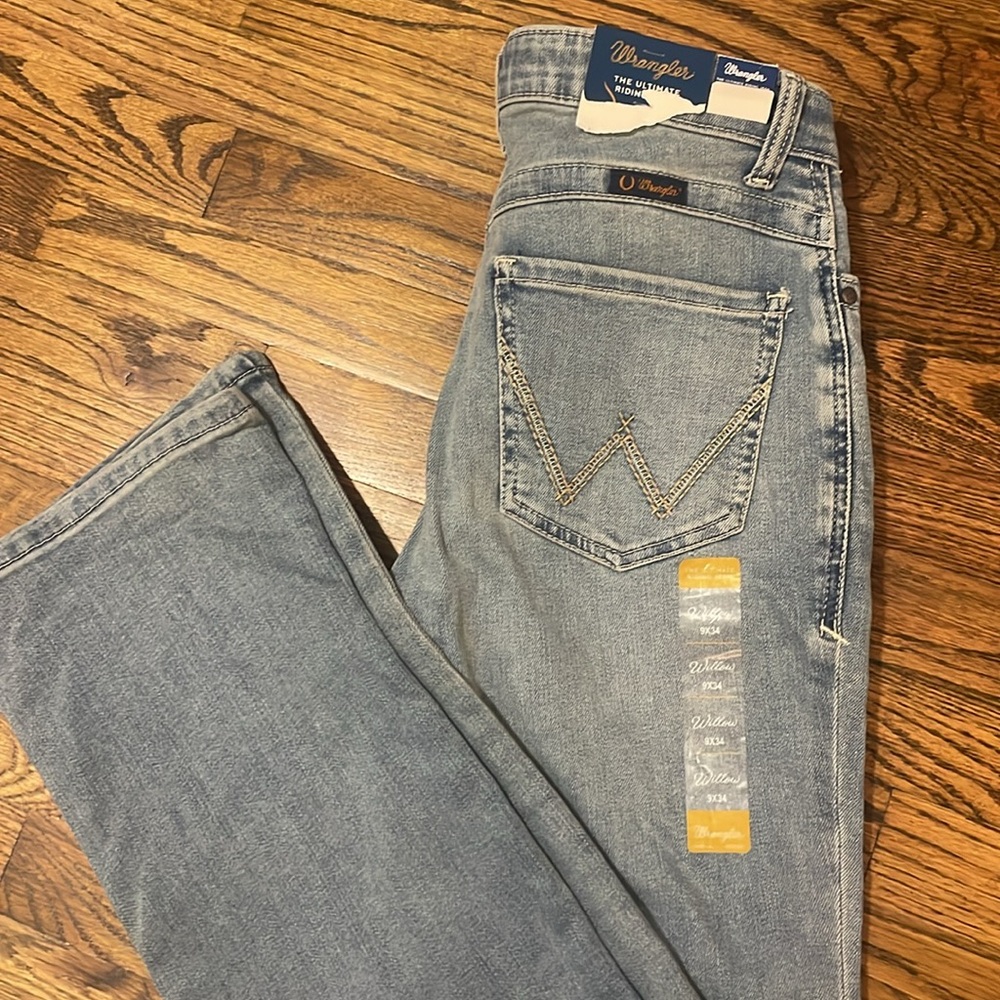 Women’s Wrangler Jeans